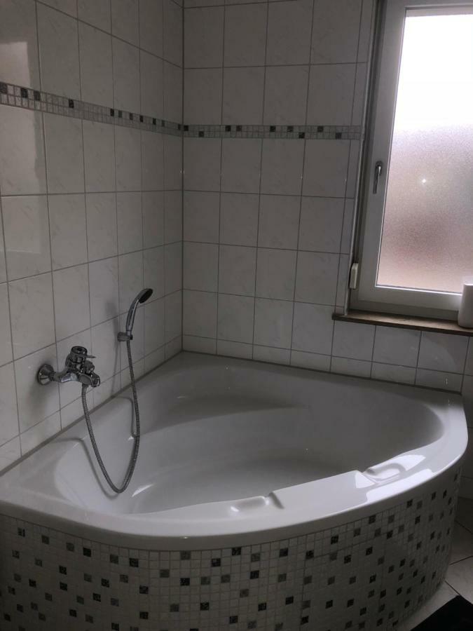 Fewo Reutlingen Heinestrasse Buitenkant foto